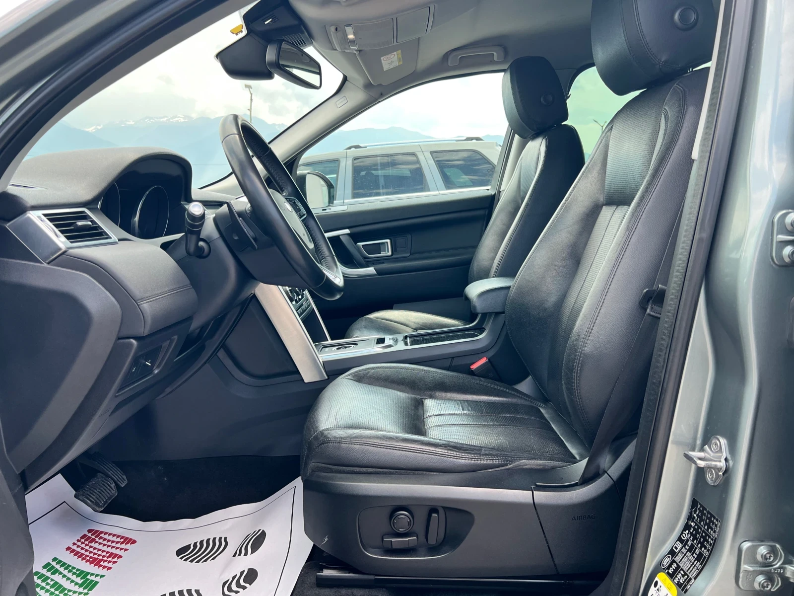 Land Rover Discovery Sport 2.2D-4X4-7 МЕСТА - изображение 7
