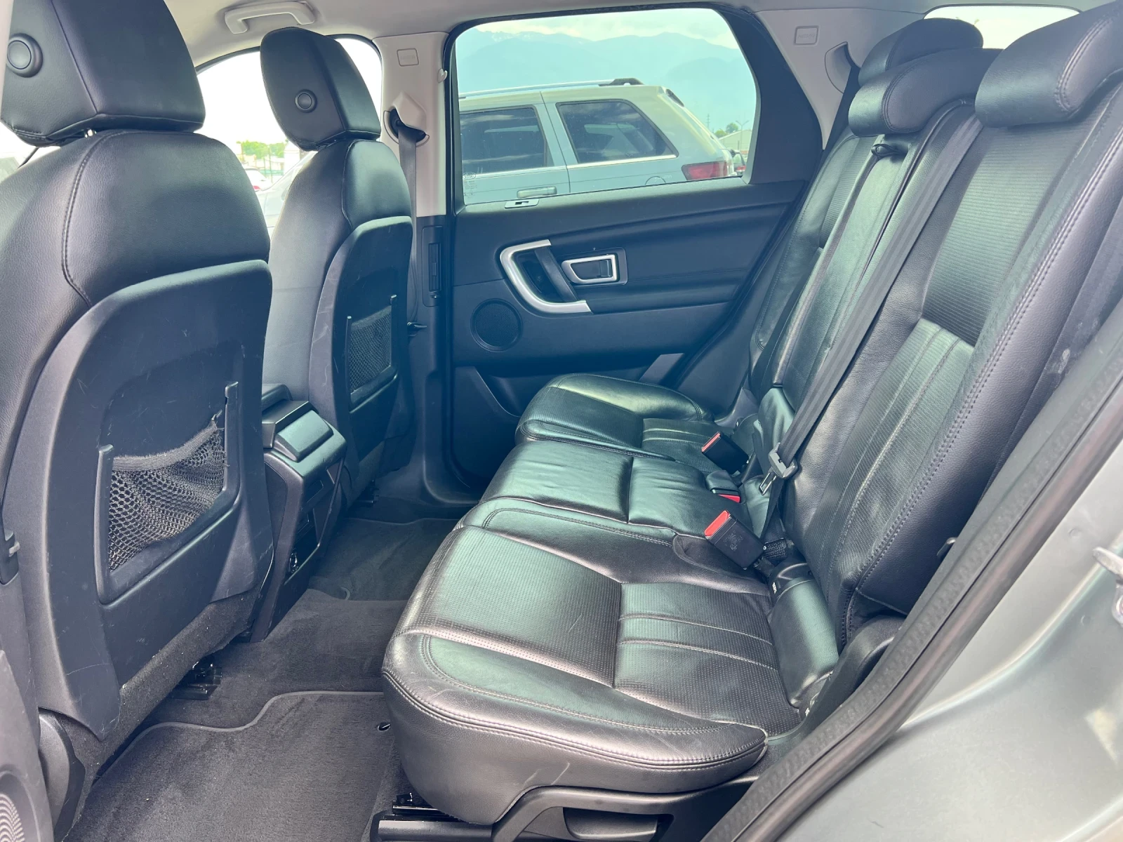 Land Rover Discovery Sport 2.2D-4X4-7 МЕСТА - изображение 9