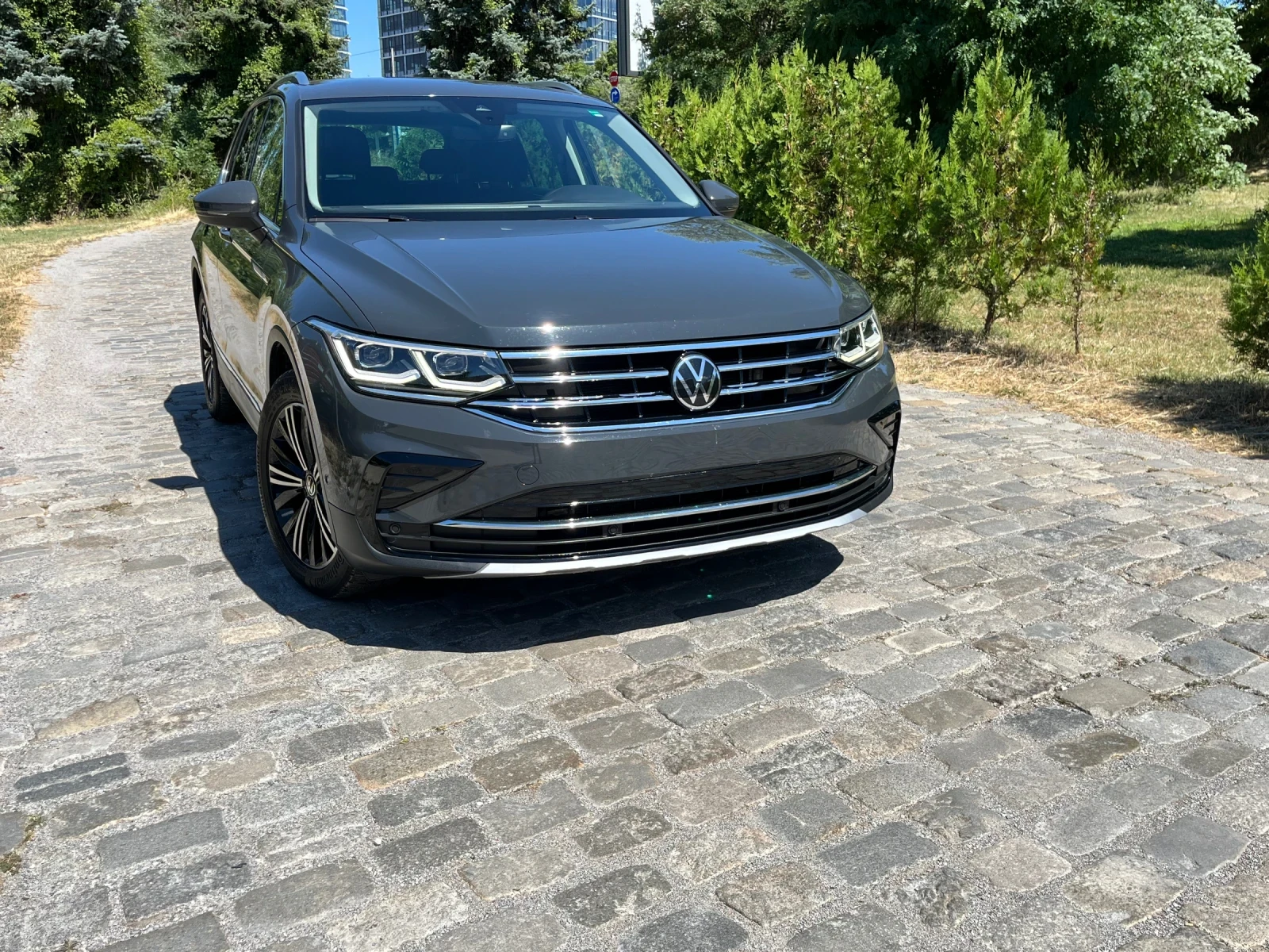 VW Tiguan 2.0TDI IQ-light HD matrix - изображение 2