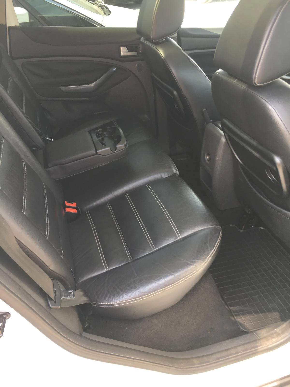 Ford Kuga, снимка 13 - Автомобили и джипове - 53847762