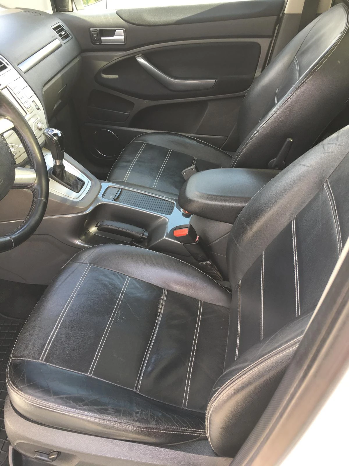 Ford Kuga, снимка 9 - Автомобили и джипове - 53847762