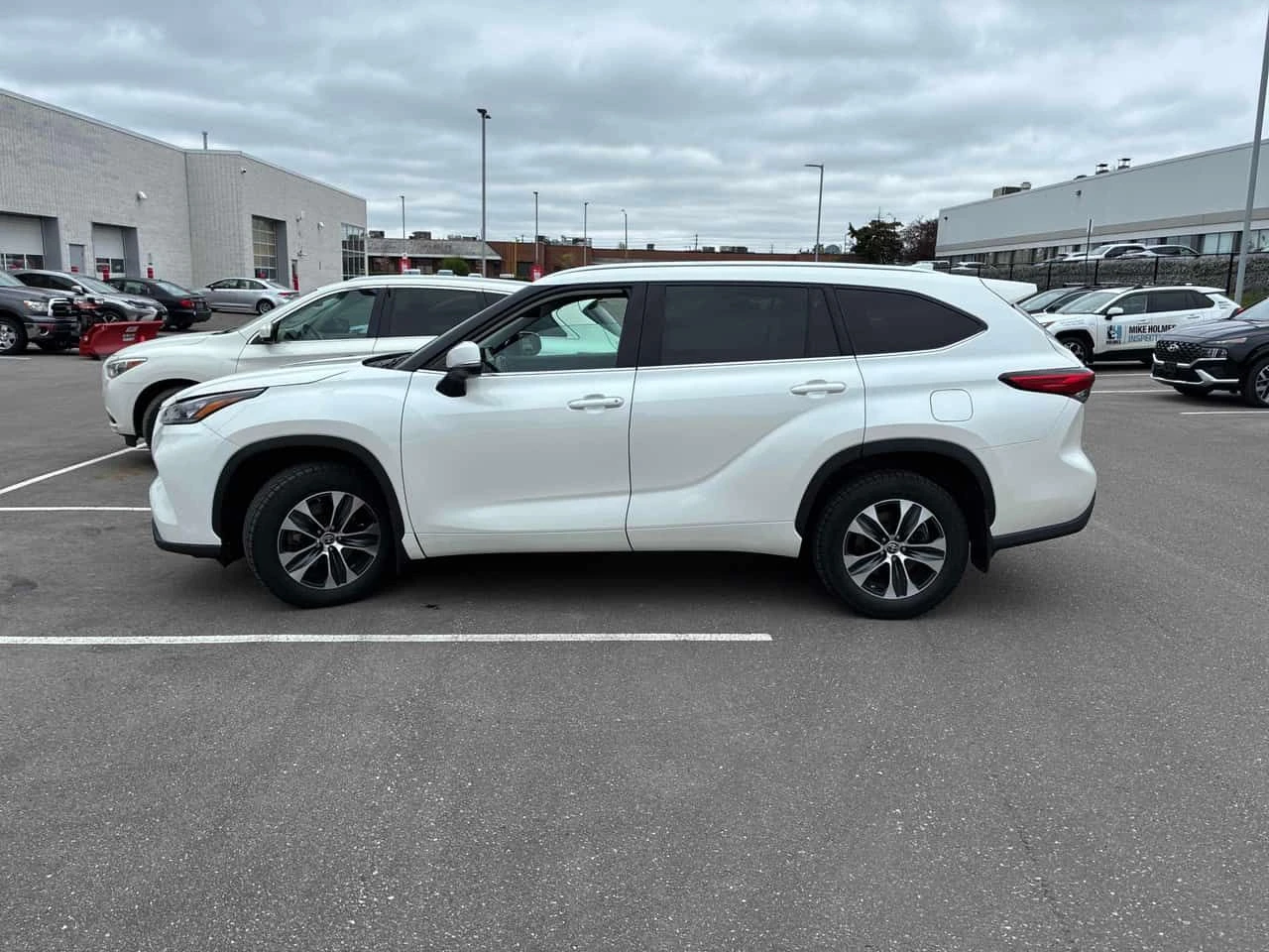 Toyota Highlander * XLE * CARFAX * ПОДГРЕВИ * ПАНО * KEYLESS, снимка 2 - Автомобили и джипове - 54618622