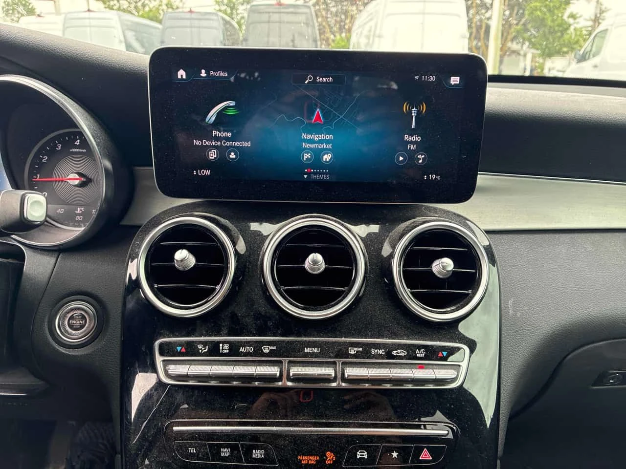 Mercedes-Benz GLC 300 * ПРЕДСТАВИТЕЛСТВО * КЛИП * ДИСТРОНИК * 360, снимка 9 - Автомобили и джипове - 54875652
