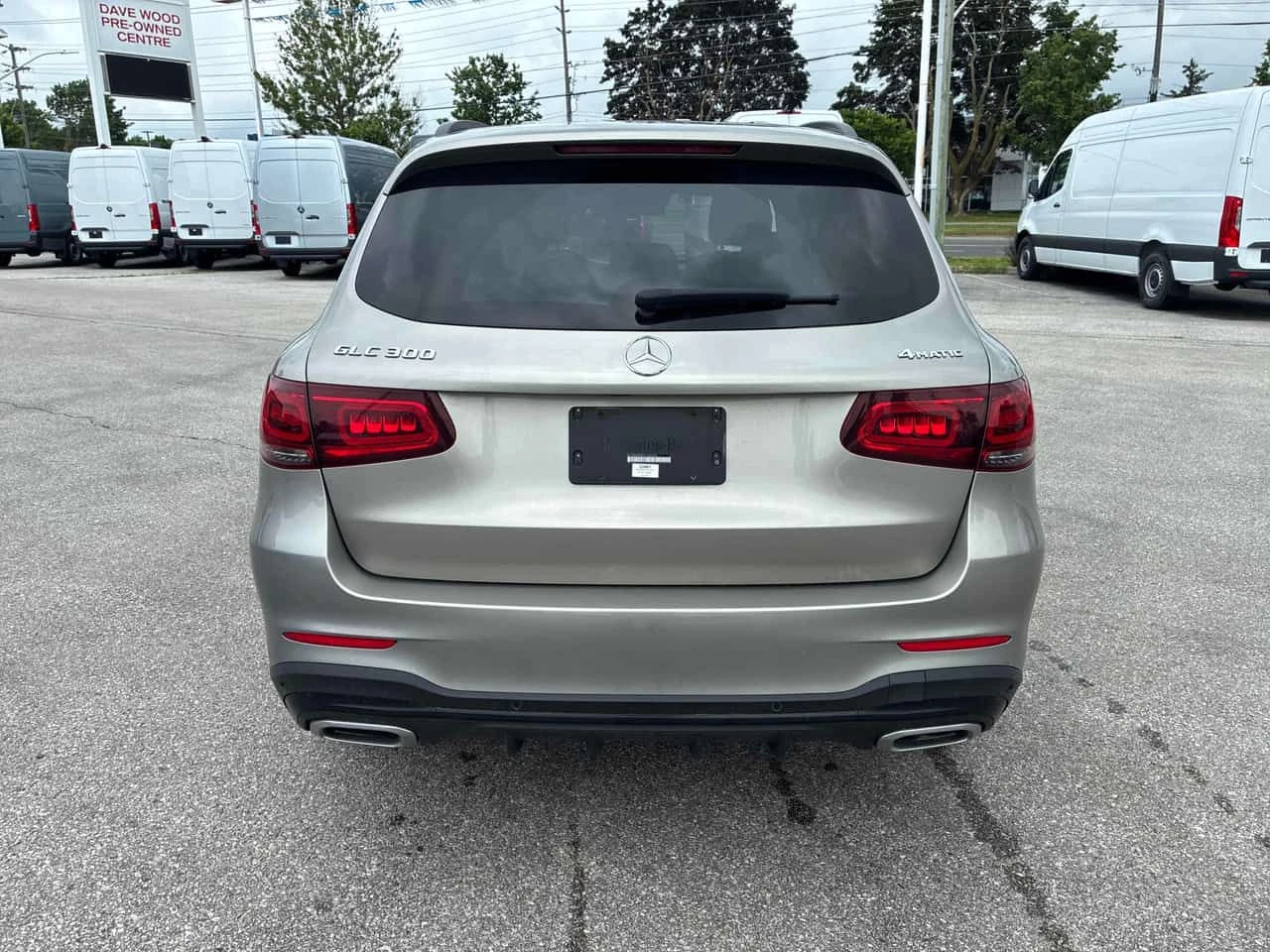 Mercedes-Benz GLC 300 * ПРЕДСТАВИТЕЛСТВО * КЛИП * ДИСТРОНИК * 360, снимка 4 - Автомобили и джипове - 54875652