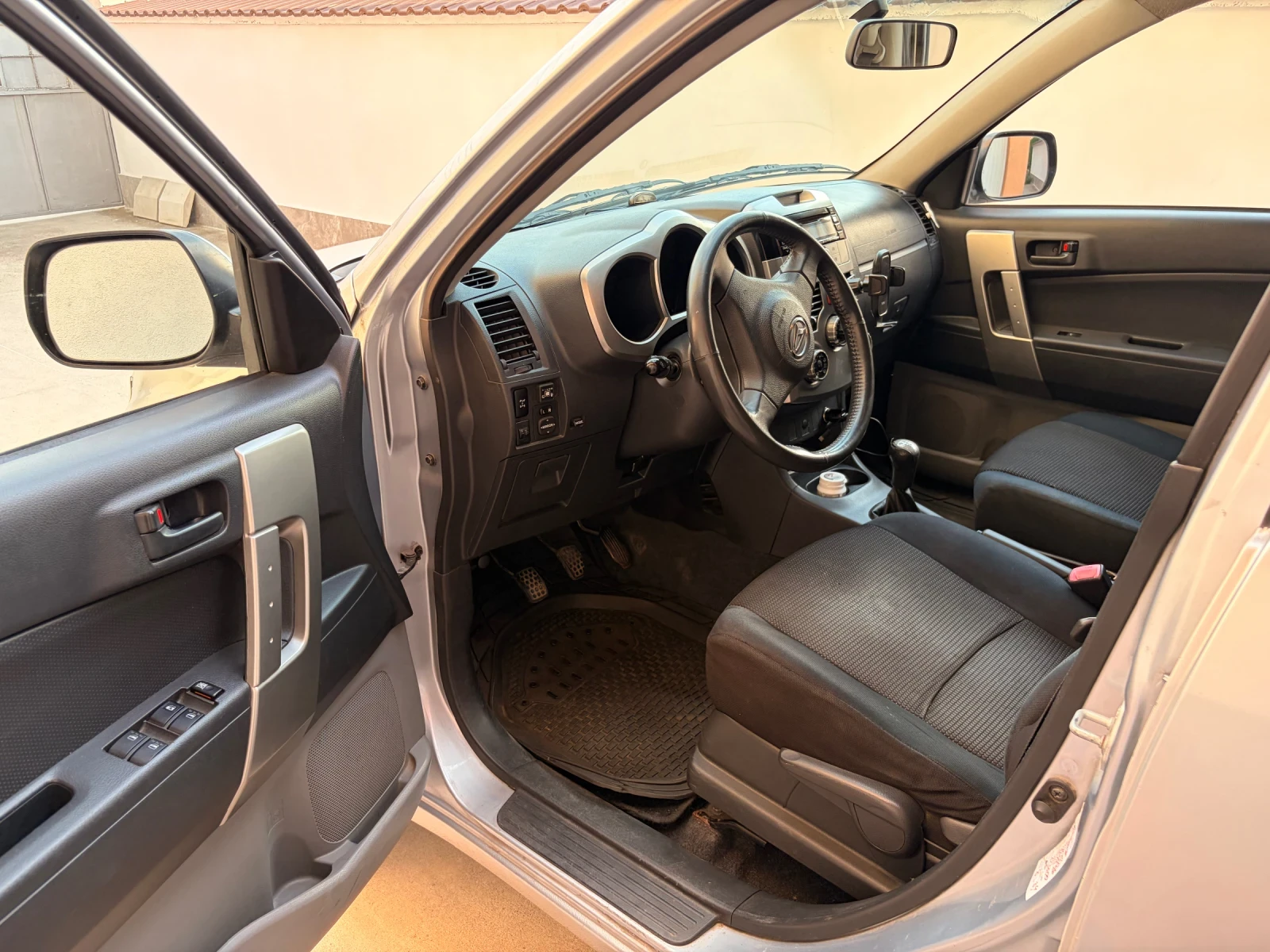 Daihatsu Terios 1, 5 i, снимка 9 - Автомобили и джипове - 55695171