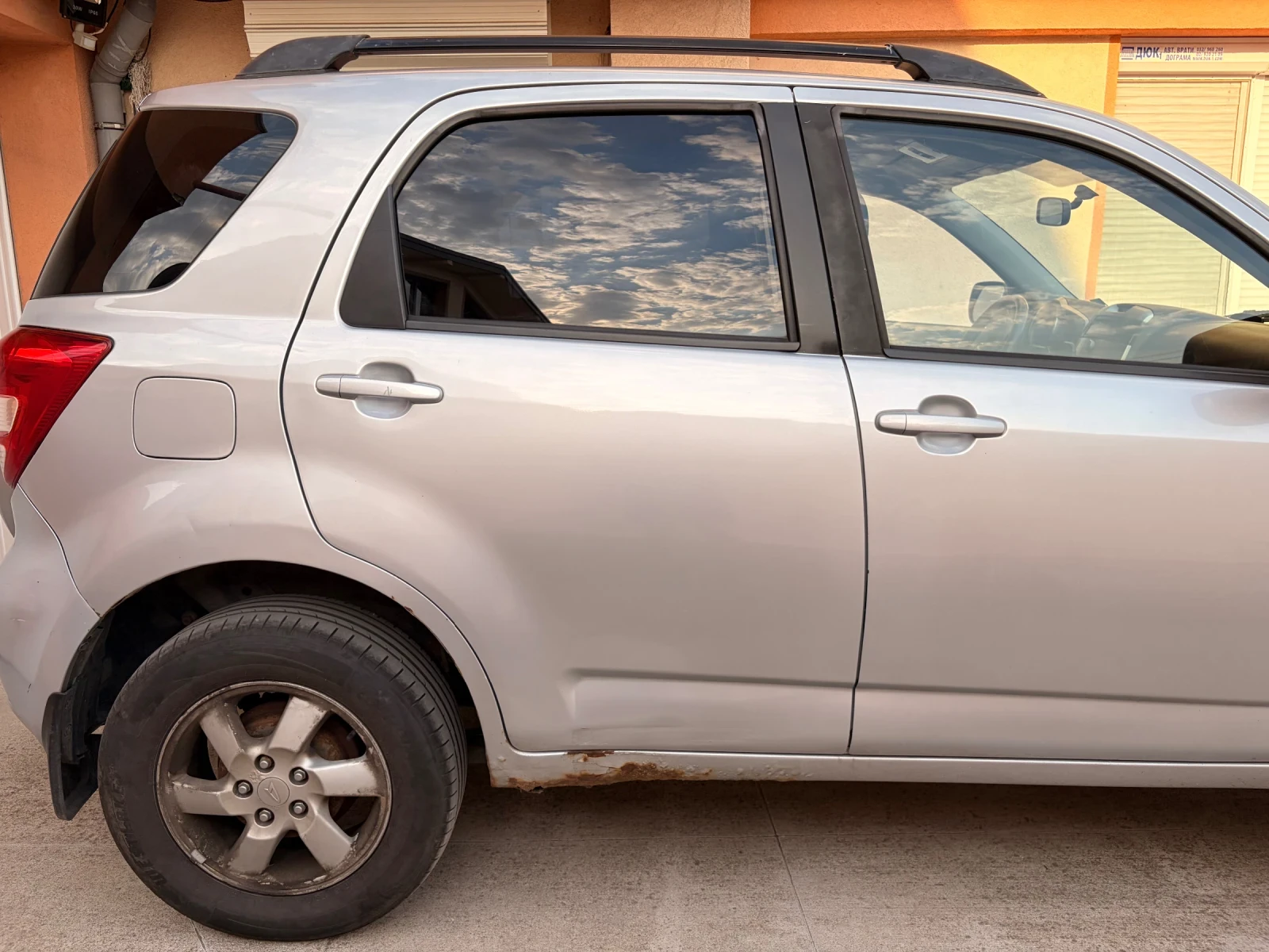 Daihatsu Terios 1, 5 i, снимка 4 - Автомобили и джипове - 55695171