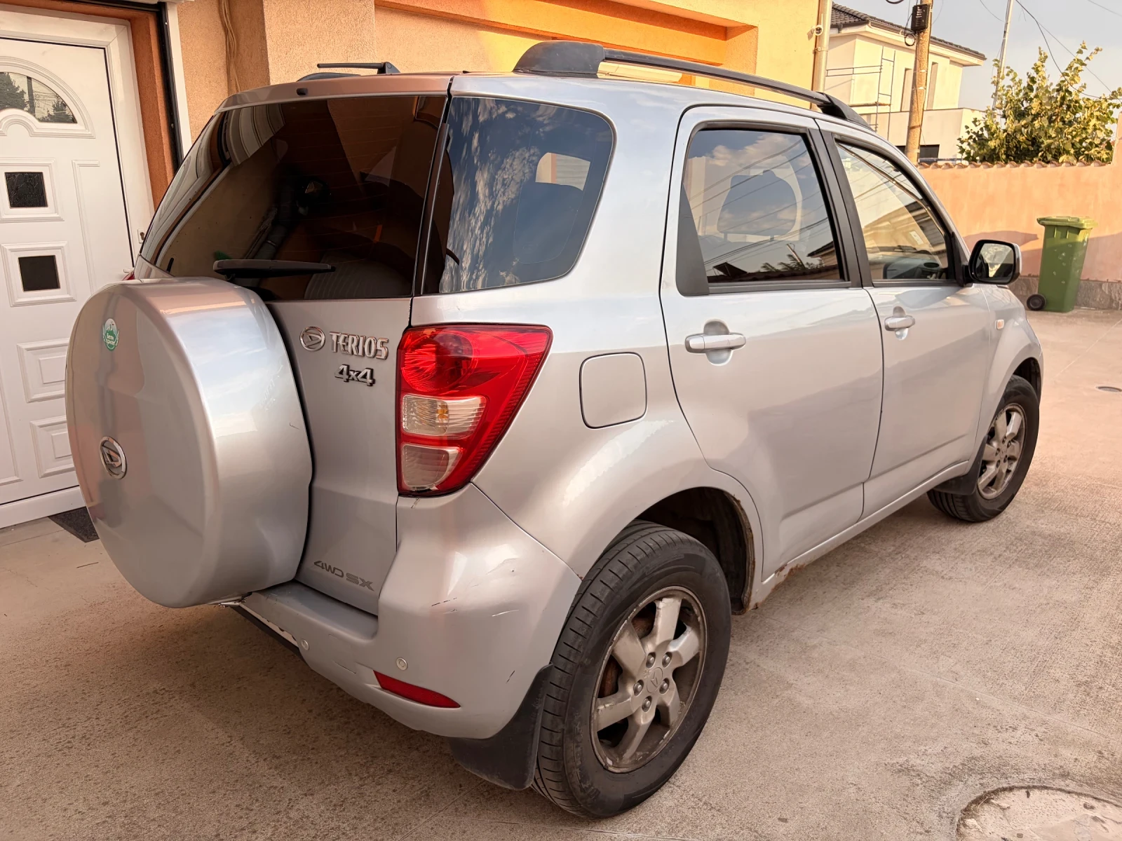 Daihatsu Terios 1, 5 i, снимка 5 - Автомобили и джипове - 55695171