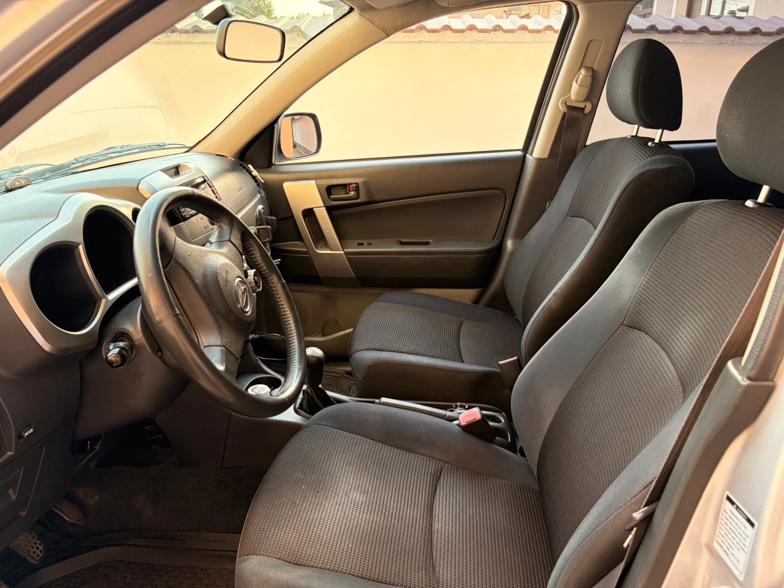 Daihatsu Terios 1, 5 i, снимка 8 - Автомобили и джипове - 55695171