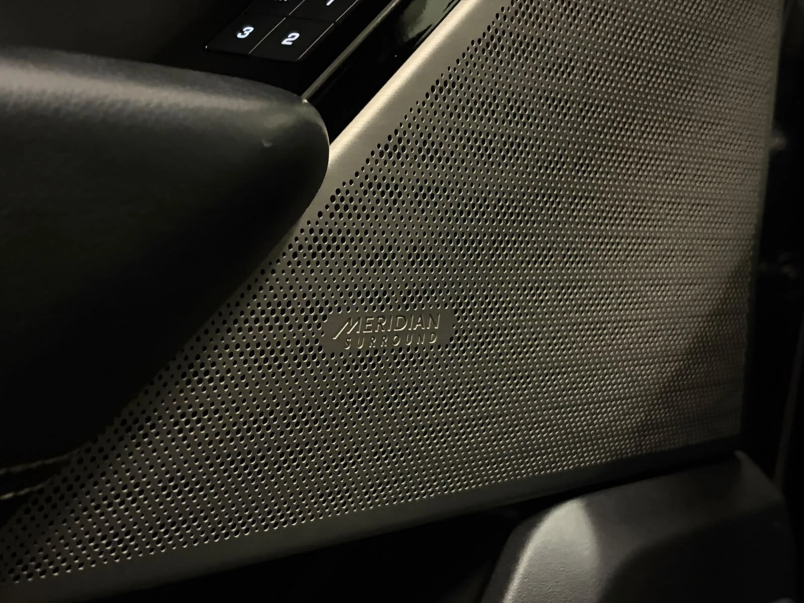 Land Rover Range Rover Velar R-DYNAMIC P250 MERIDIAN ВИРТУАЛНО ТАБЛО , снимка 9 - Автомобили и джипове - 55830909