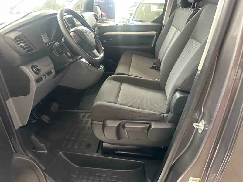 Toyota Proace, снимка 7 - Бусове и автобуси - 49927270