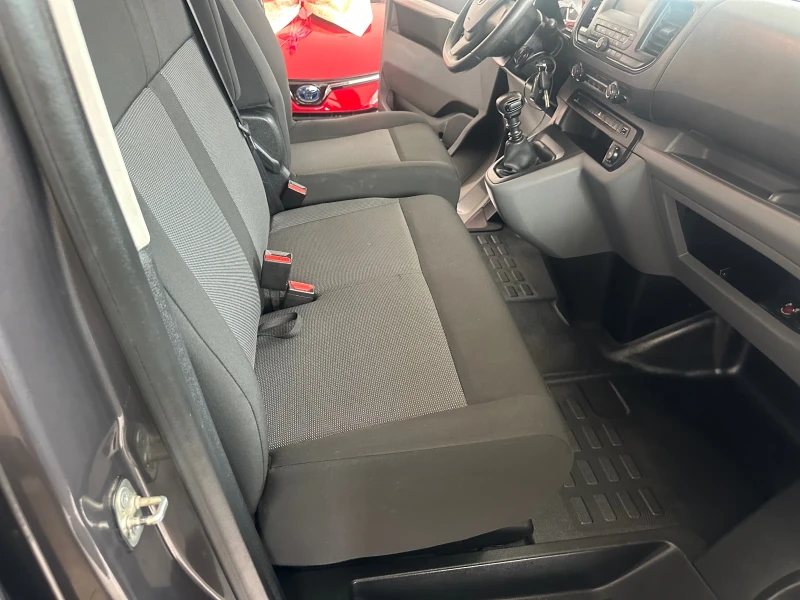 Toyota Proace, снимка 8 - Бусове и автобуси - 49927270