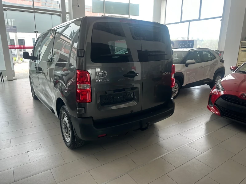 Toyota Proace, снимка 3 - Бусове и автобуси - 49927270