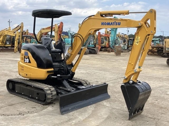 Багер Komatsu PC30MR-1 - ОЧАКВАН ВНОС 10.01.2026!!! - изображение 2