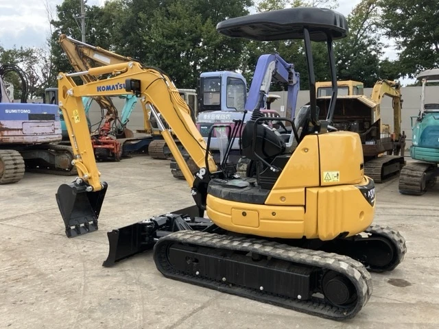 Багер Komatsu PC30MR-1 - ОЧАКВАН ВНОС 10.01.2026!!! - изображение 4