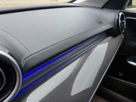 Mercedes-Benz C 220 AMG / 49 000 KM / СЕРВИЗНА, снимка 17