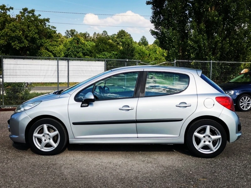 Peugeot 207 1.6i Автоматик, снимка 2 - Автомобили и джипове - 46359983