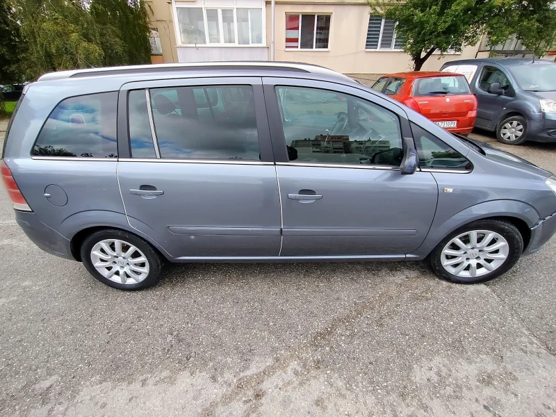 Opel Zafira B, снимка 11 - Автомобили и джипове - 48342283