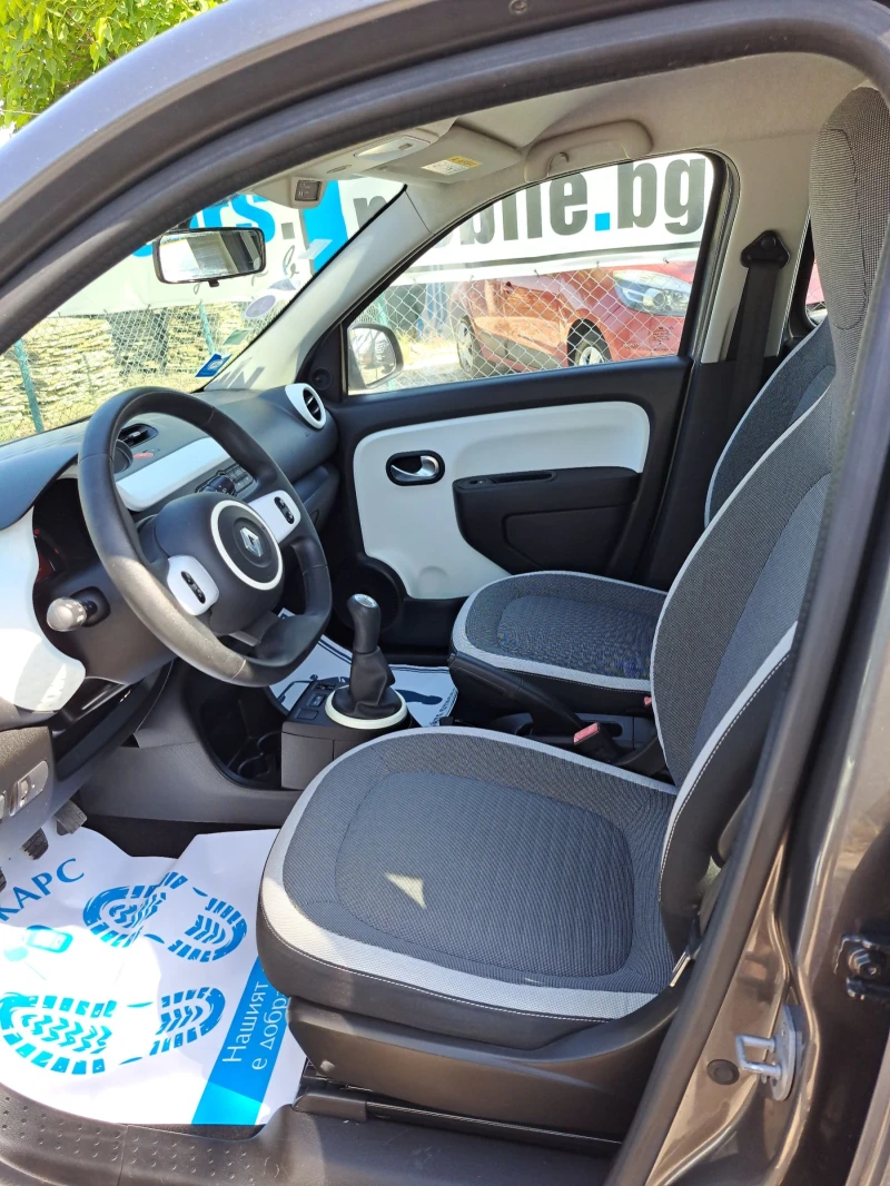 Renault Twingo 1.0 i, снимка 14 - Автомобили и джипове - 48137909