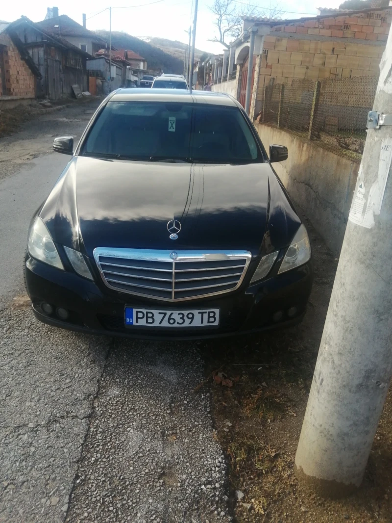 Mercedes-Benz E 220, снимка 1 - Автомобили и джипове - 48371189