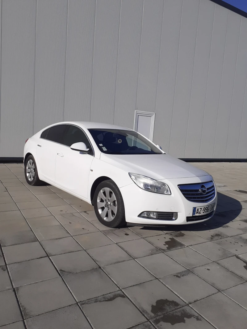 Opel Insignia, снимка 2 - Автомобили и джипове - 48555975