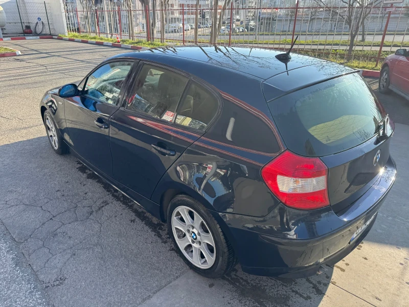 BMW 120 2.0 i Автоматик, снимка 5 - Автомобили и джипове - 49423351