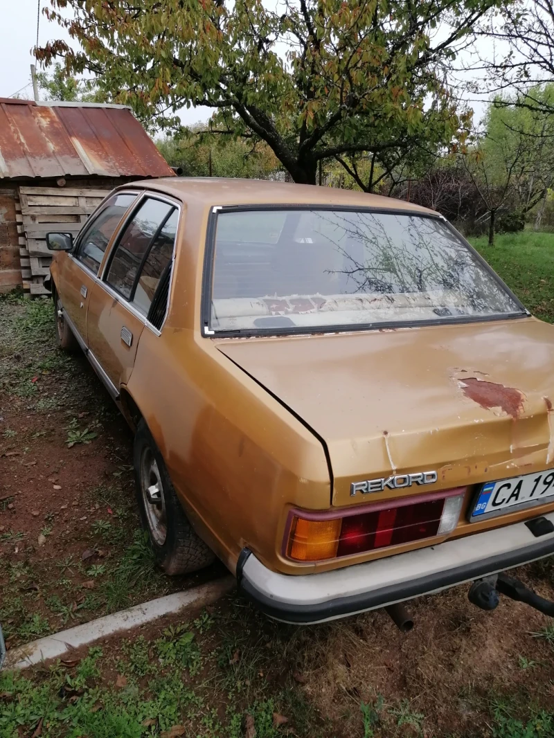 Opel Rekord, снимка 2 - Автомобили и джипове - 52570355