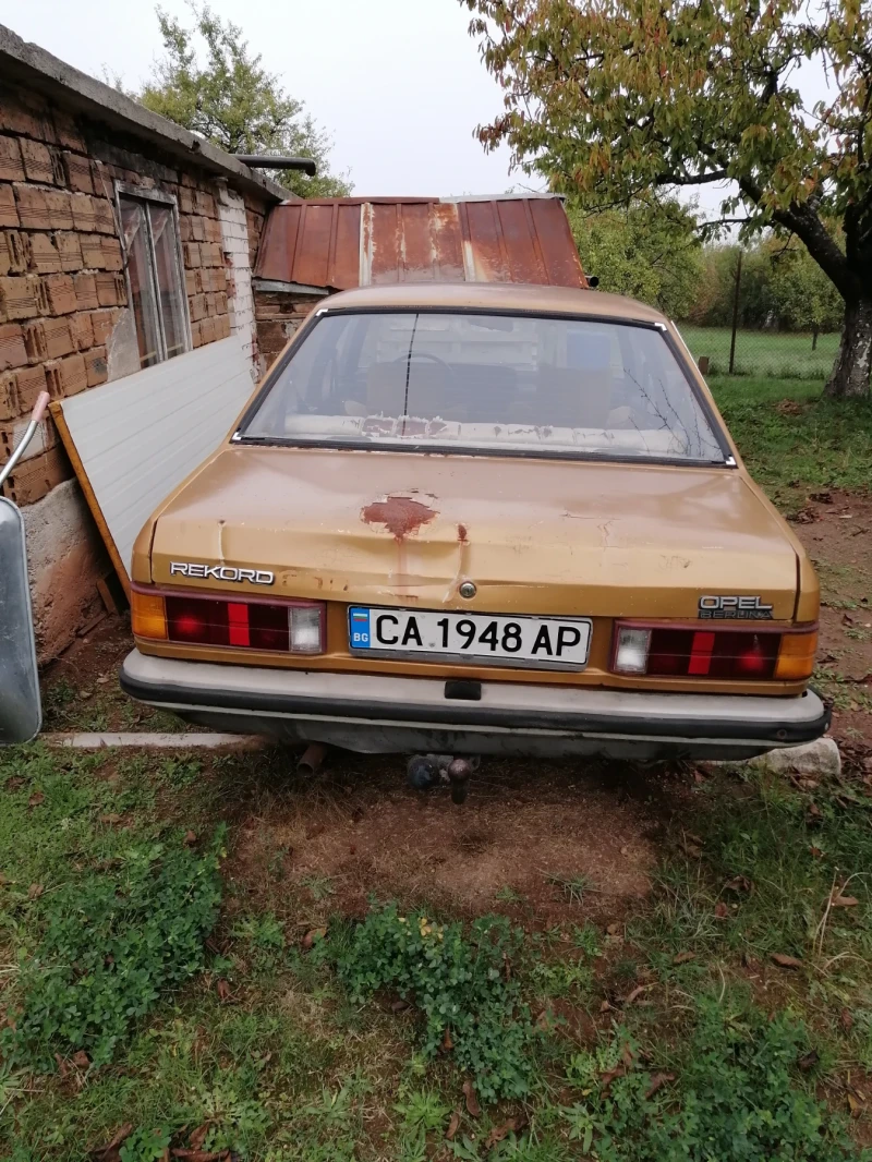 Opel Rekord, снимка 5 - Автомобили и джипове - 52570355