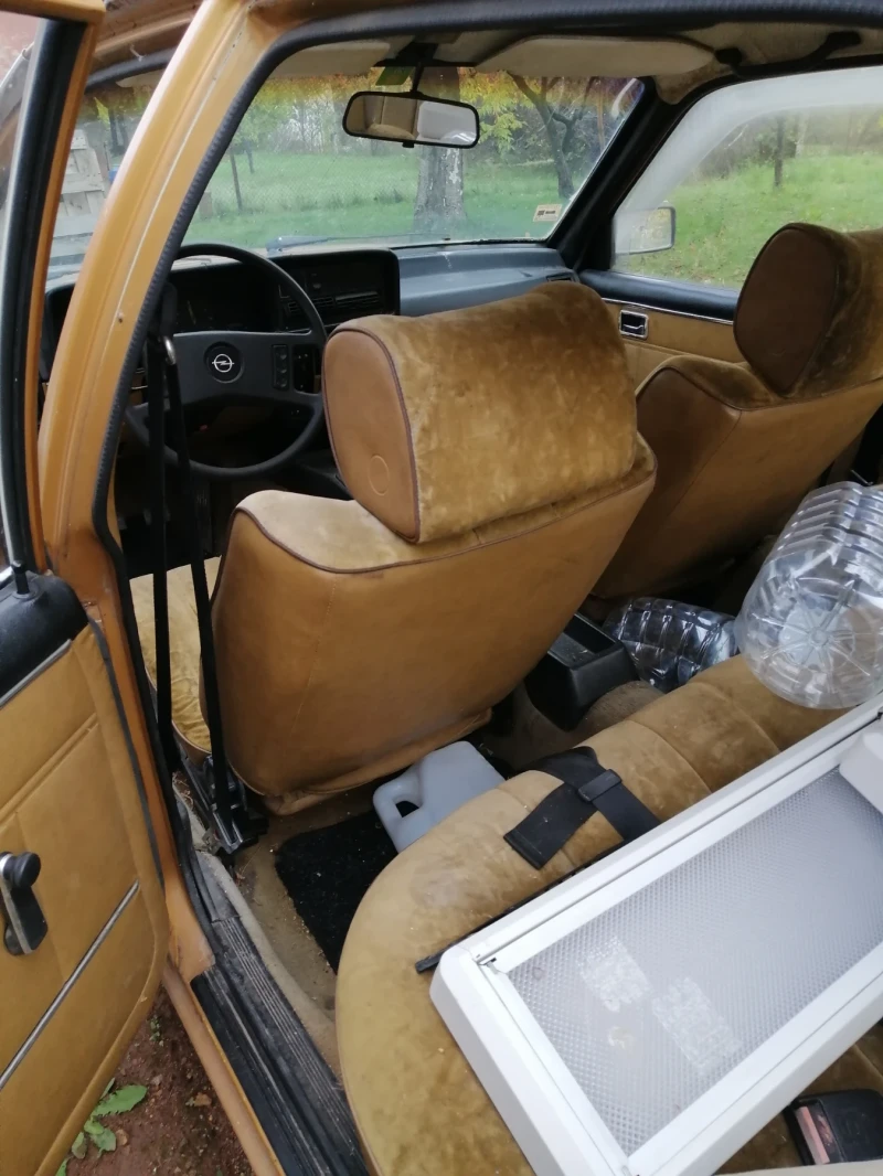 Opel Rekord, снимка 7 - Автомобили и джипове - 52570355