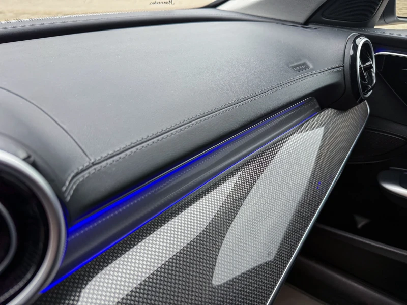 Mercedes-Benz C 220 AMG / 49 000 KM / СЕРВИЗНА, снимка 17 - Автомобили и джипове - 52787161