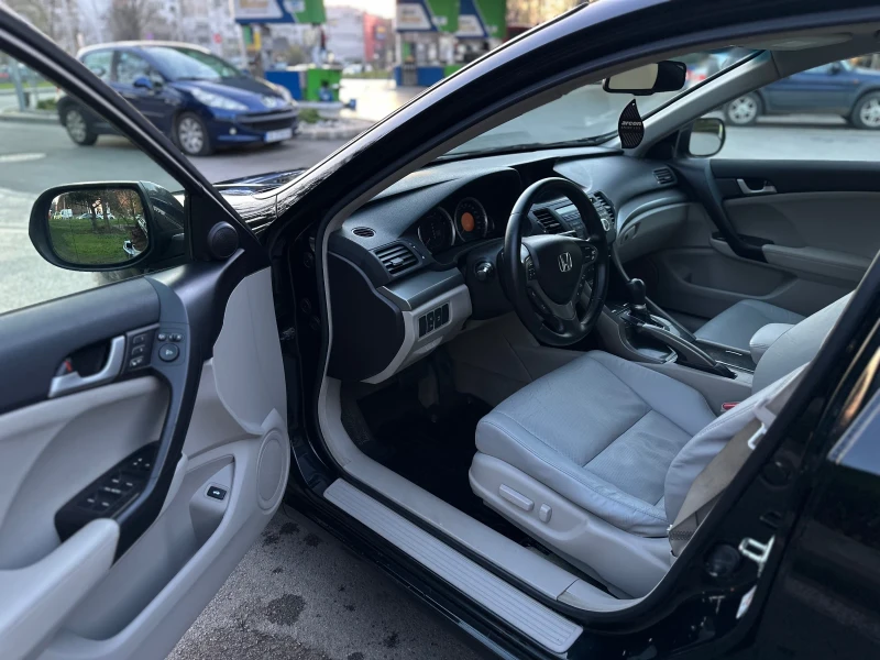 Honda Accord 2.4 EXECUTIVE, снимка 5 - Автомобили и джипове - 52827262