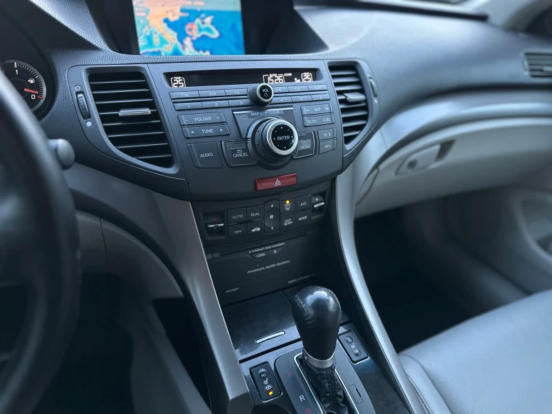 Honda Accord 2.4 EXECUTIVE, снимка 9 - Автомобили и джипове - 52827262