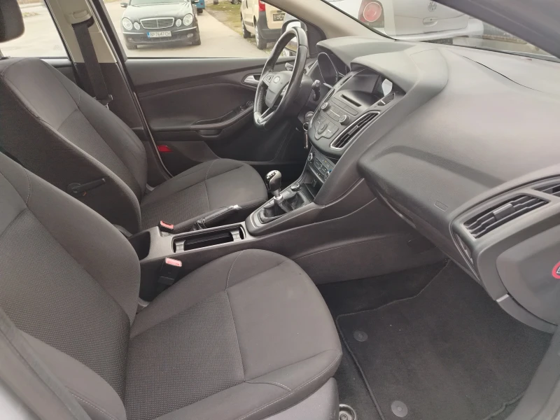 Ford Focus 1.5 TDCI ITALIQ, снимка 10 - Автомобили и джипове - 53268800
