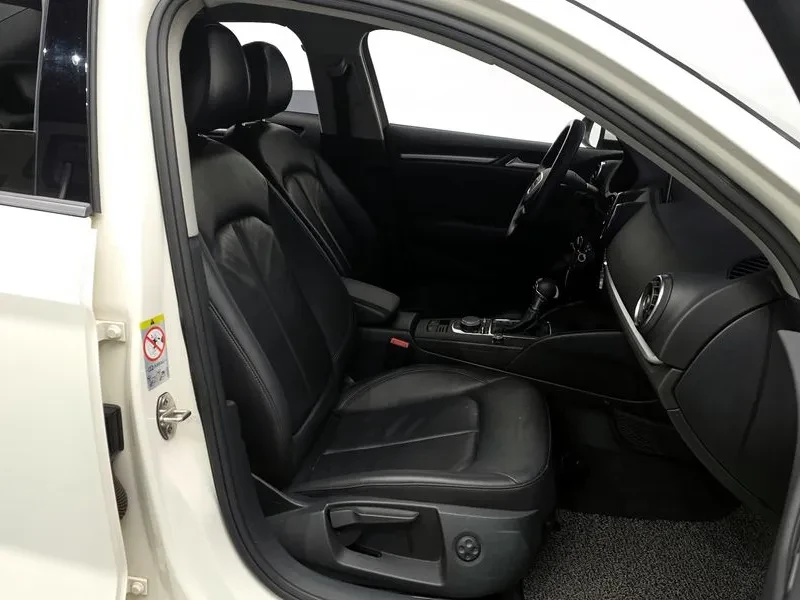 Audi A3 1.6 TDI, снимка 11 - Автомобили и джипове - 54125553