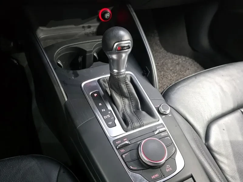 Audi A3 1.6 TDI, снимка 9 - Автомобили и джипове - 54125553