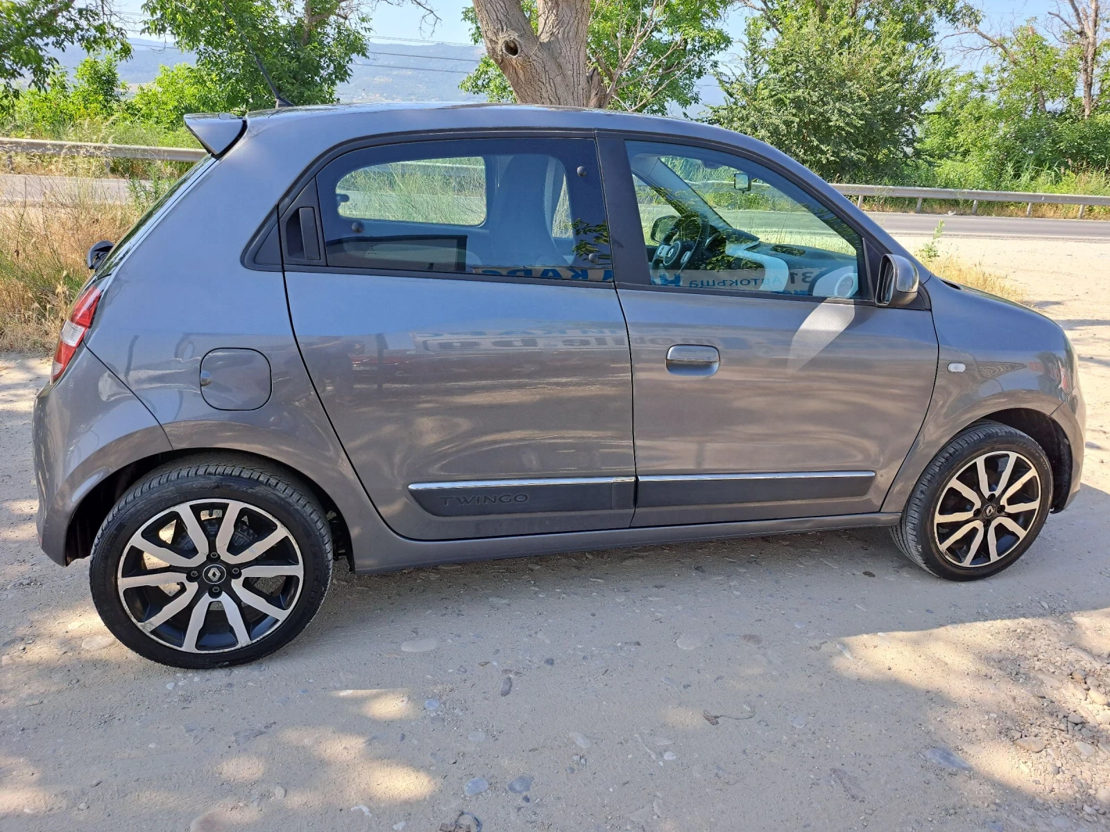 Renault Twingo 1.0 i - изображение 7