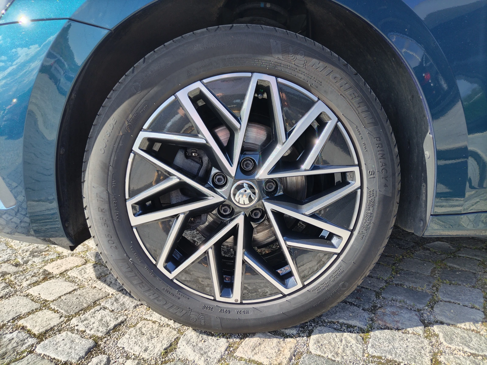 Skoda Octavia 2.0 TDI/150 к.с/ DSG/EDITION - изображение 4