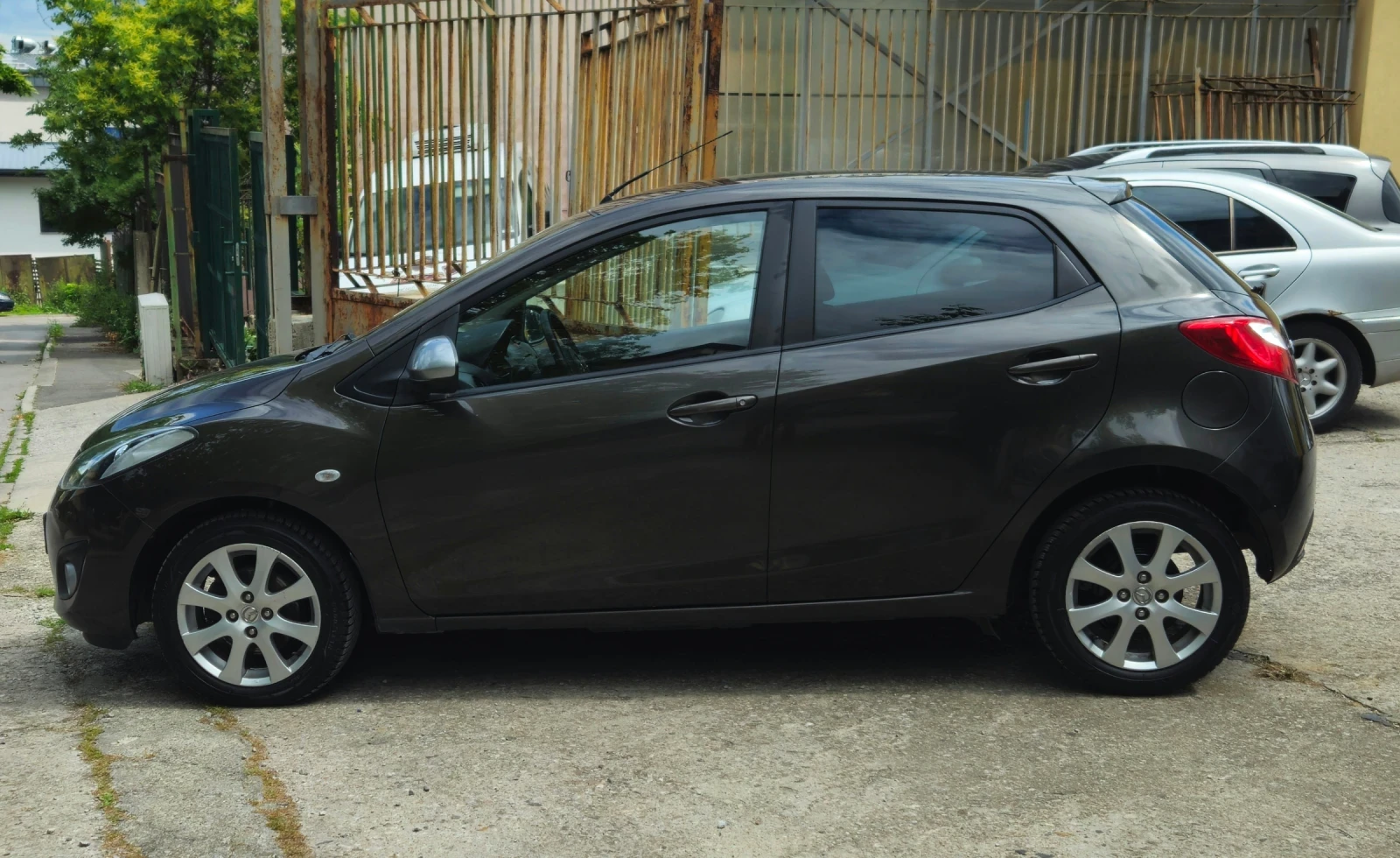 Mazda 2 1.35i - изображение 5