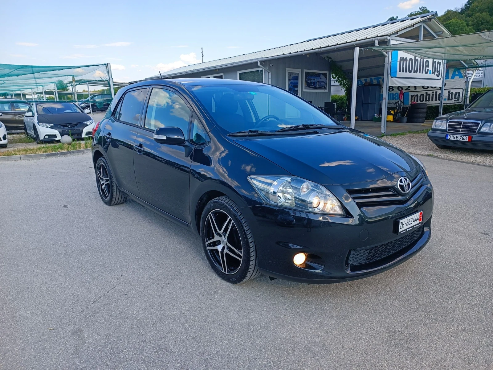 Toyota Auris 1.8i-147кс-ШВЕЙЦАРИЯ-РЪЧКА-6ск-FACELIFT - изображение 2