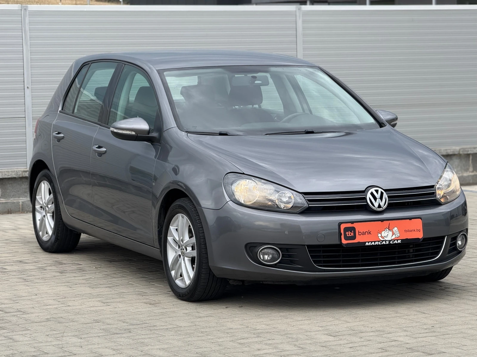 VW Golf 2.0TDI * EURO5 * ТОП СЪСТОЯНИЕ * ЛИЗИНГ*  - изображение 2