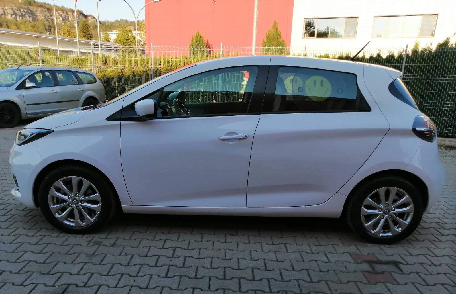 Renault Zoe 52KWH CCS2 ZEN - изображение 6