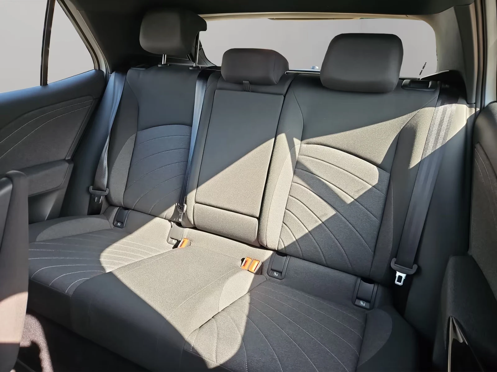 VW ID.3 PRO/204HP/CAM/NAVI/LED/KLESS/ACC/370g - изображение 10