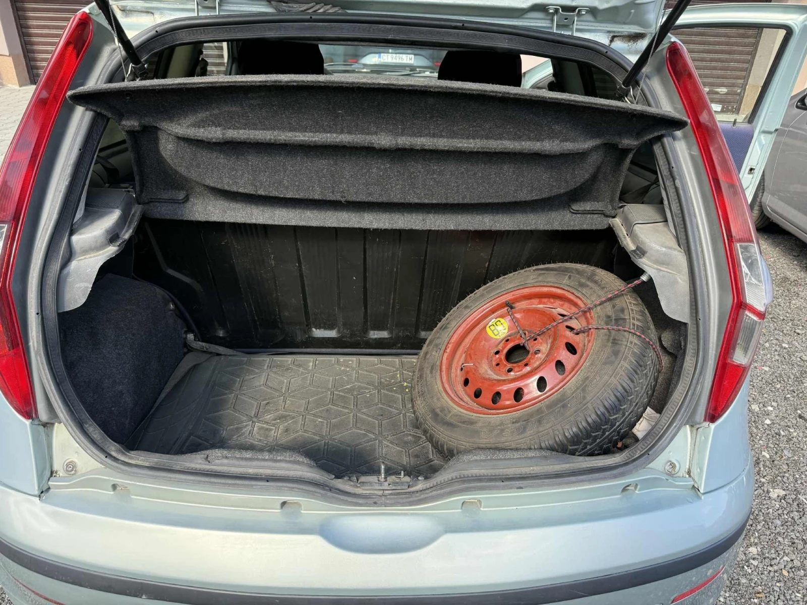 Fiat Punto 1, 2 60 кс - изображение 10