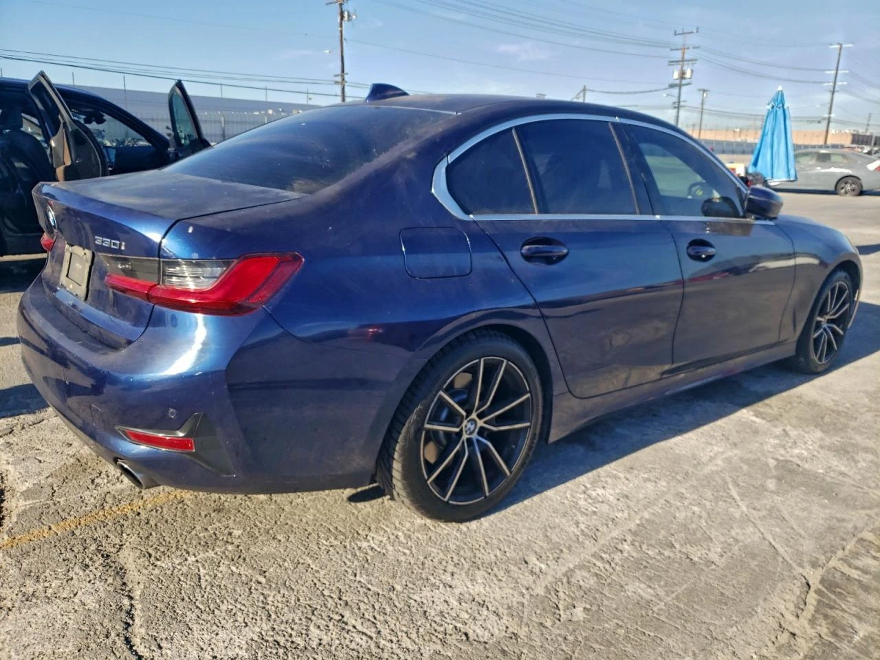 BMW 330, снимка 4 - Автомобили и джипове - 53873413