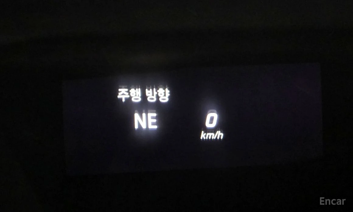 Mercedes-Benz S 63 AMG COUPE* BURMESTER* 360 CAM* HEAD-UP* PANORAMA* , снимка 12 - Автомобили и джипове - 53974377