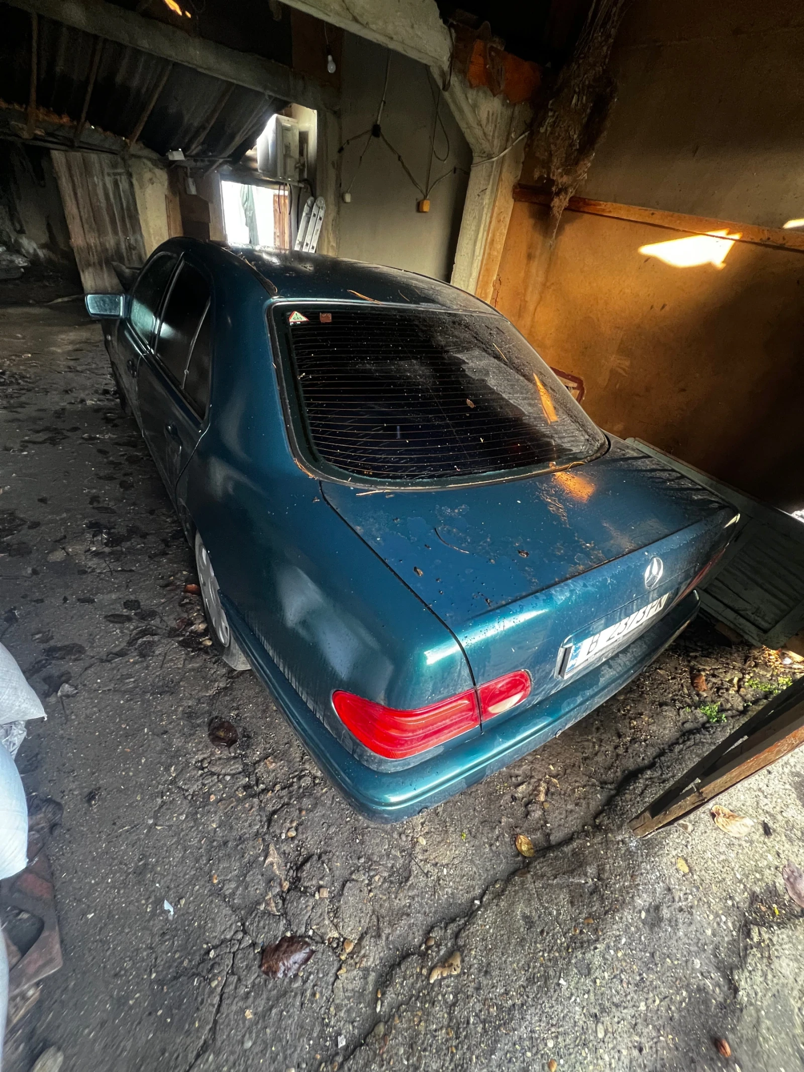 Mercedes-Benz E 200 2.0 Газ