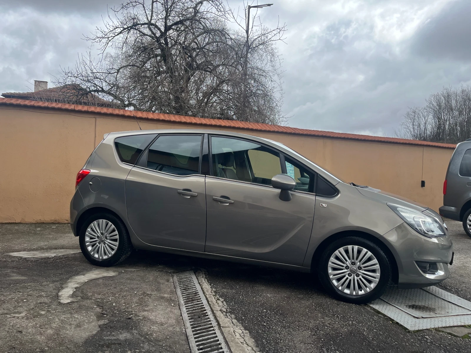 Opel Meriva Design Edition, снимка 15 - Автомобили и джипове - 54068339