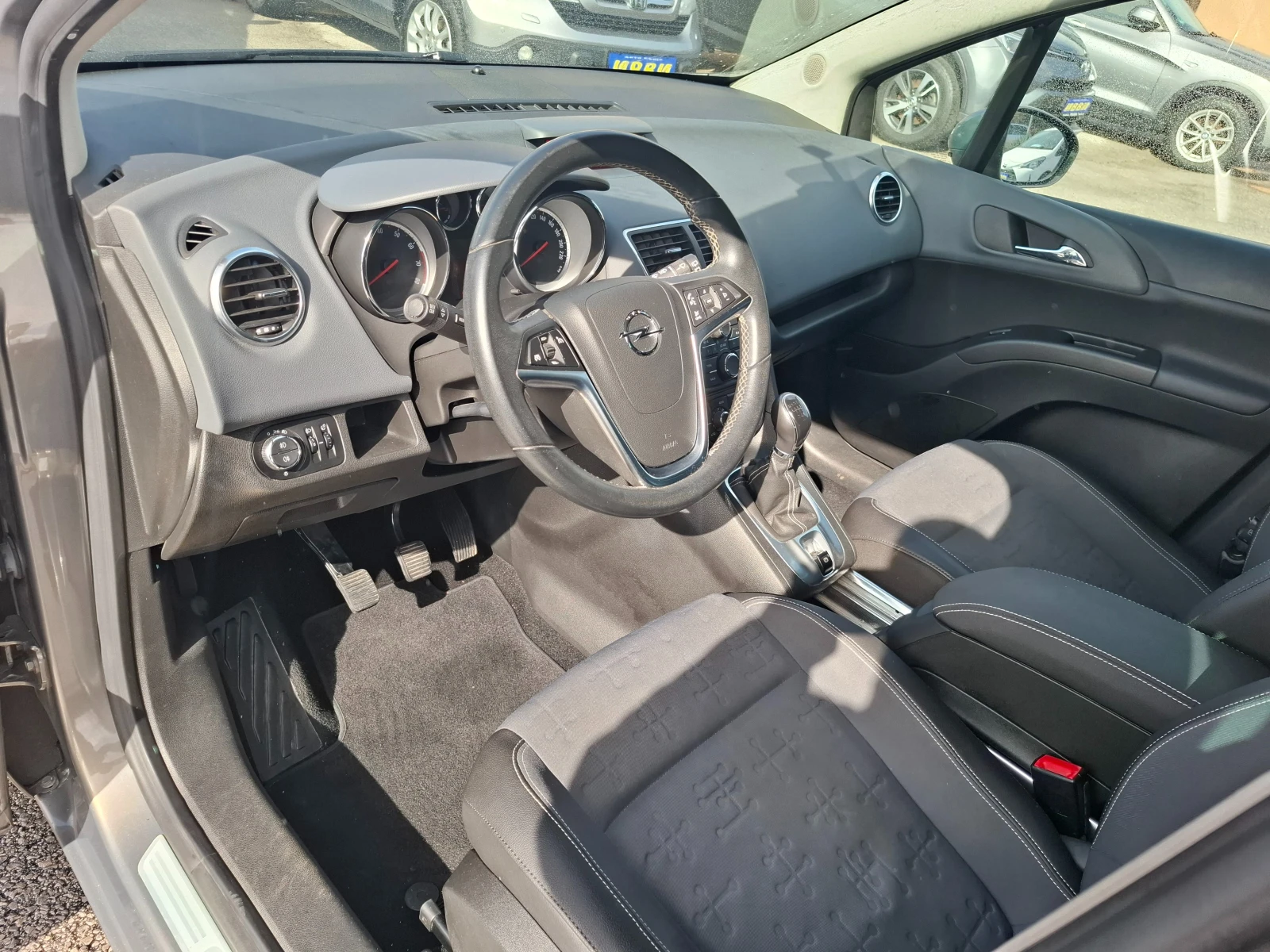 Opel Meriva Design Edition, снимка 5 - Автомобили и джипове - 54068339