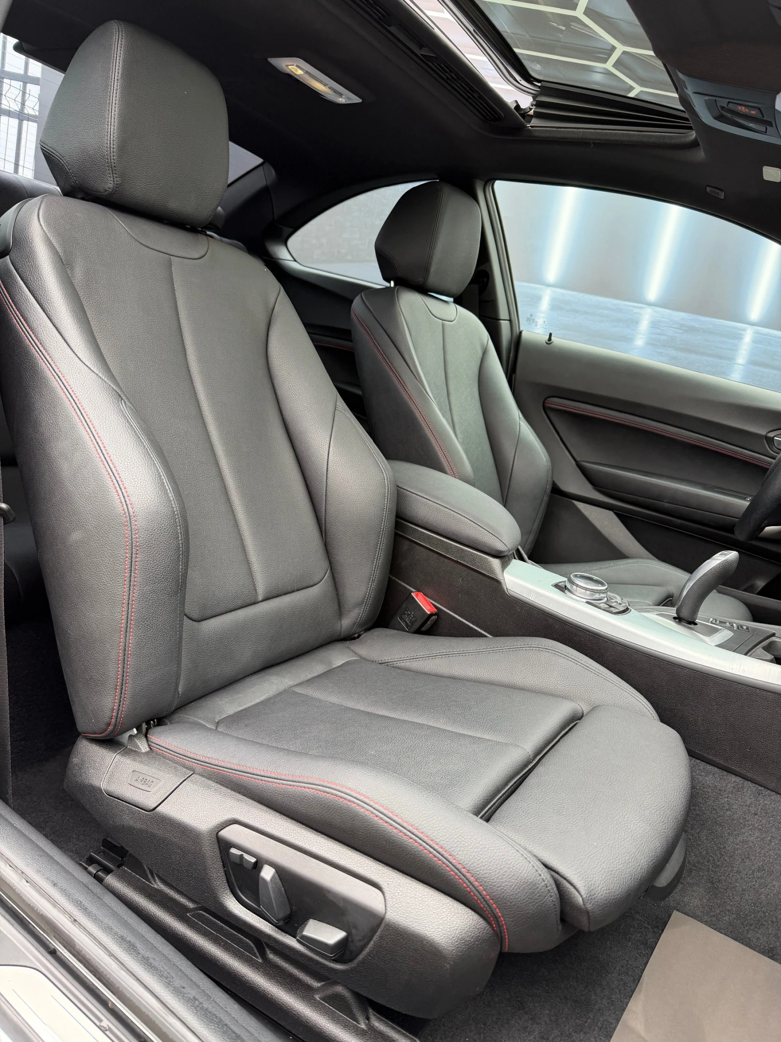 BMW 228 i M-Sport , снимка 12 - Автомобили и джипове - 54077057