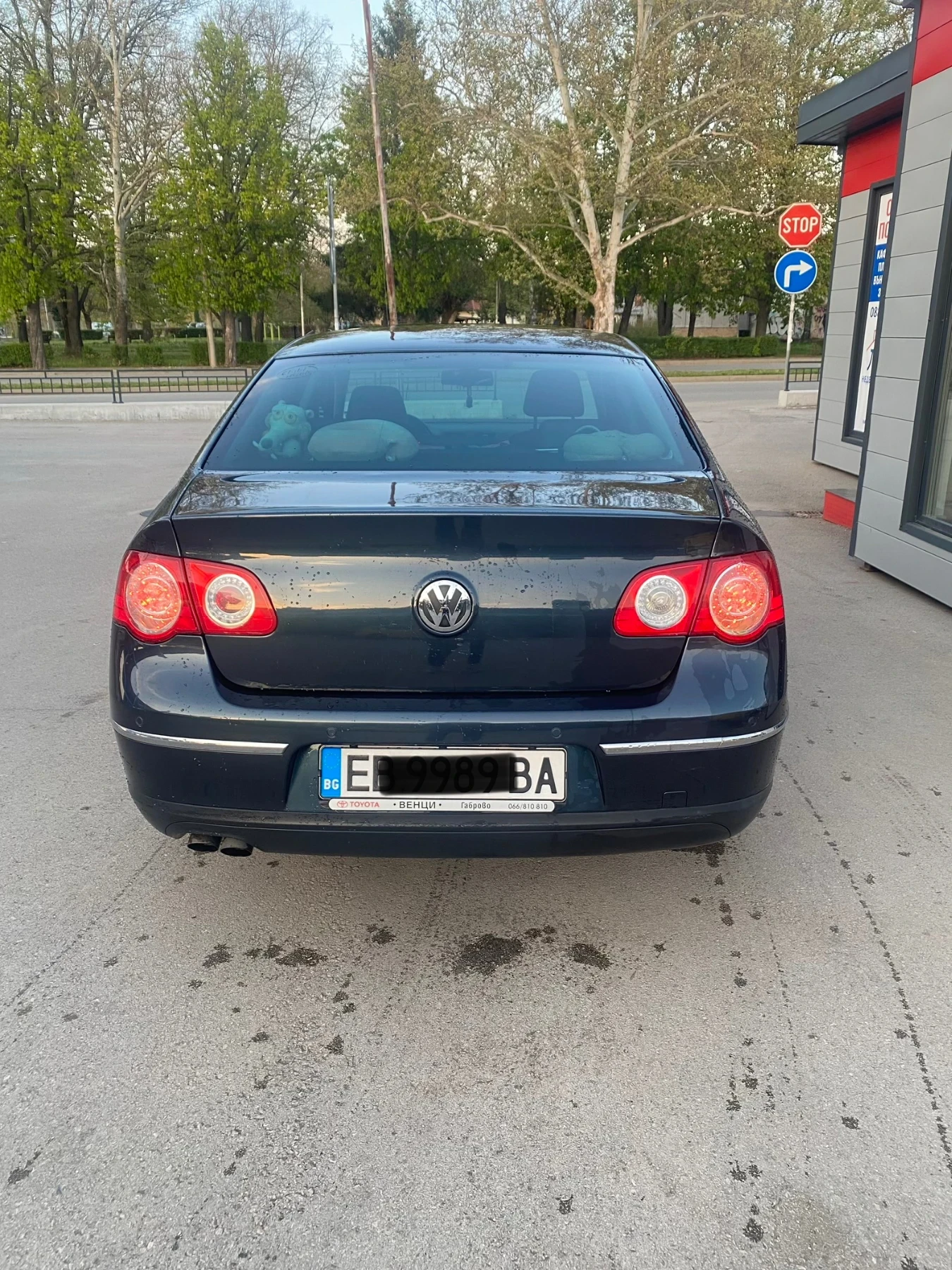 VW Passat 1.9 TDI, снимка 2 - Автомобили и джипове - 54301367