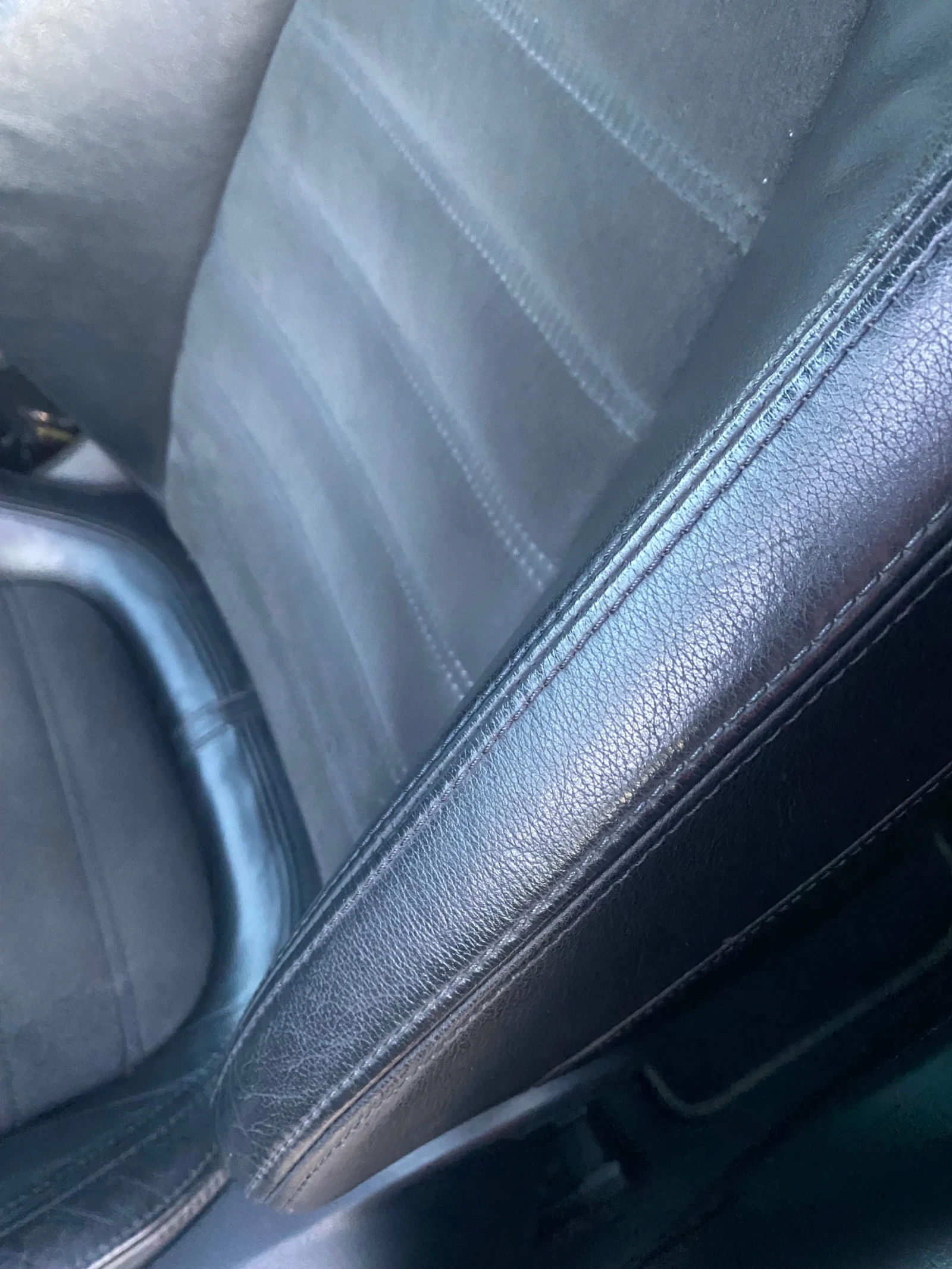 VW Passat 1.9 TDI, снимка 9 - Автомобили и джипове - 54301367